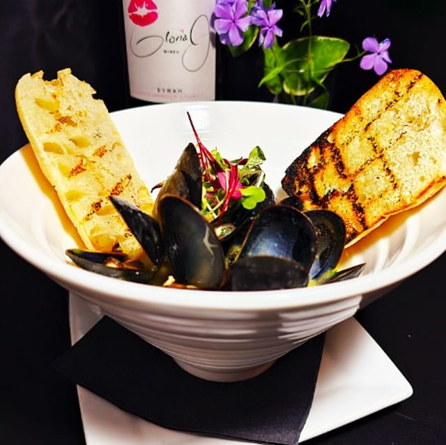 Organic Mussels Parsley Saffron Broth.