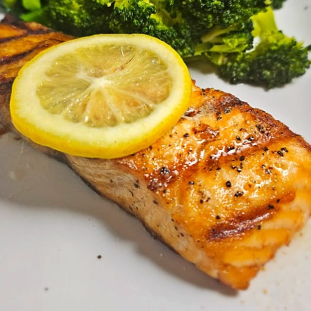 Faroe Island Salmon (8 oz).