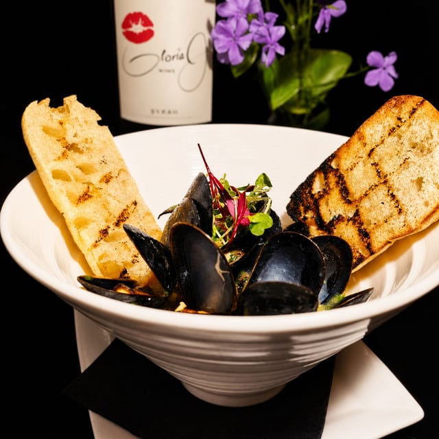 Organic Mussels Parsley Saffron Broth.